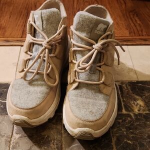 Sorel Women's Beige and Light Gray Sneakers